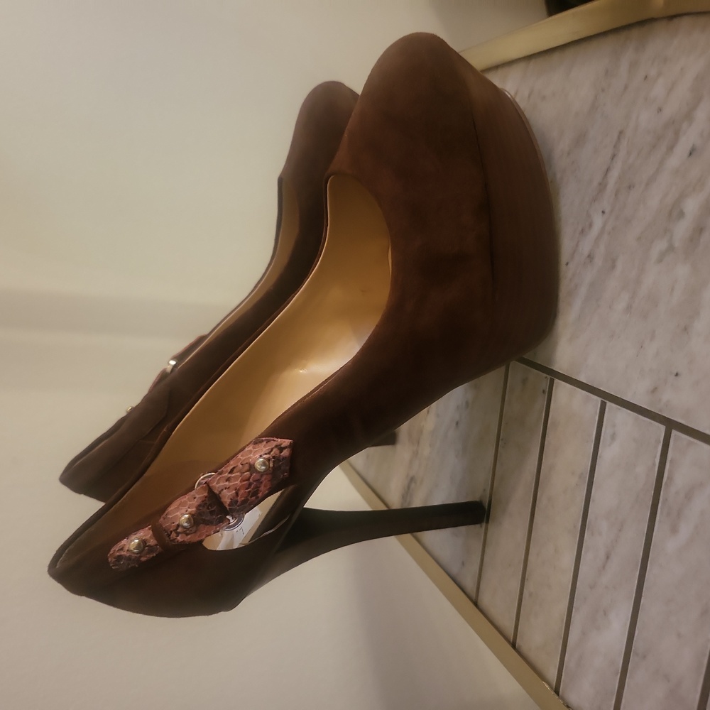 Guess suede platform 3 inch heels
